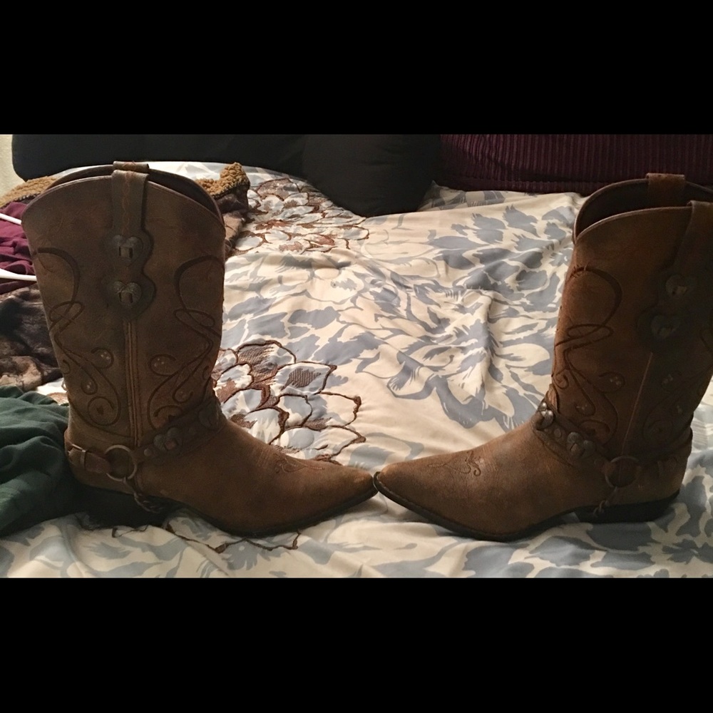 Women’s Size 7.5M Cowgirl Boots Durango. Harness.